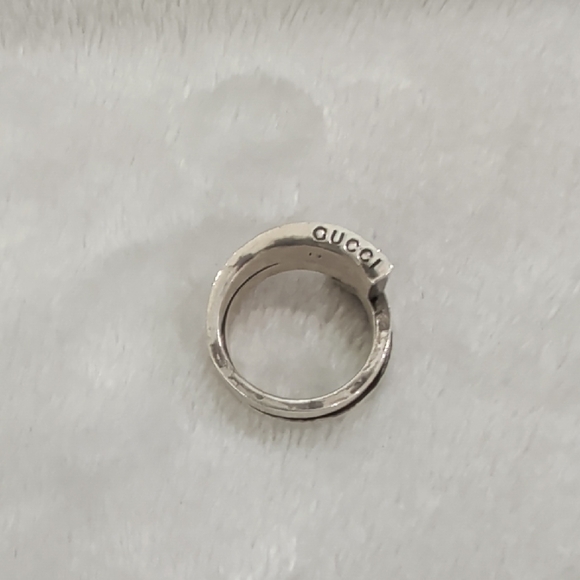 Gucci Silver G Logo Ring - Picture 2 of 6
